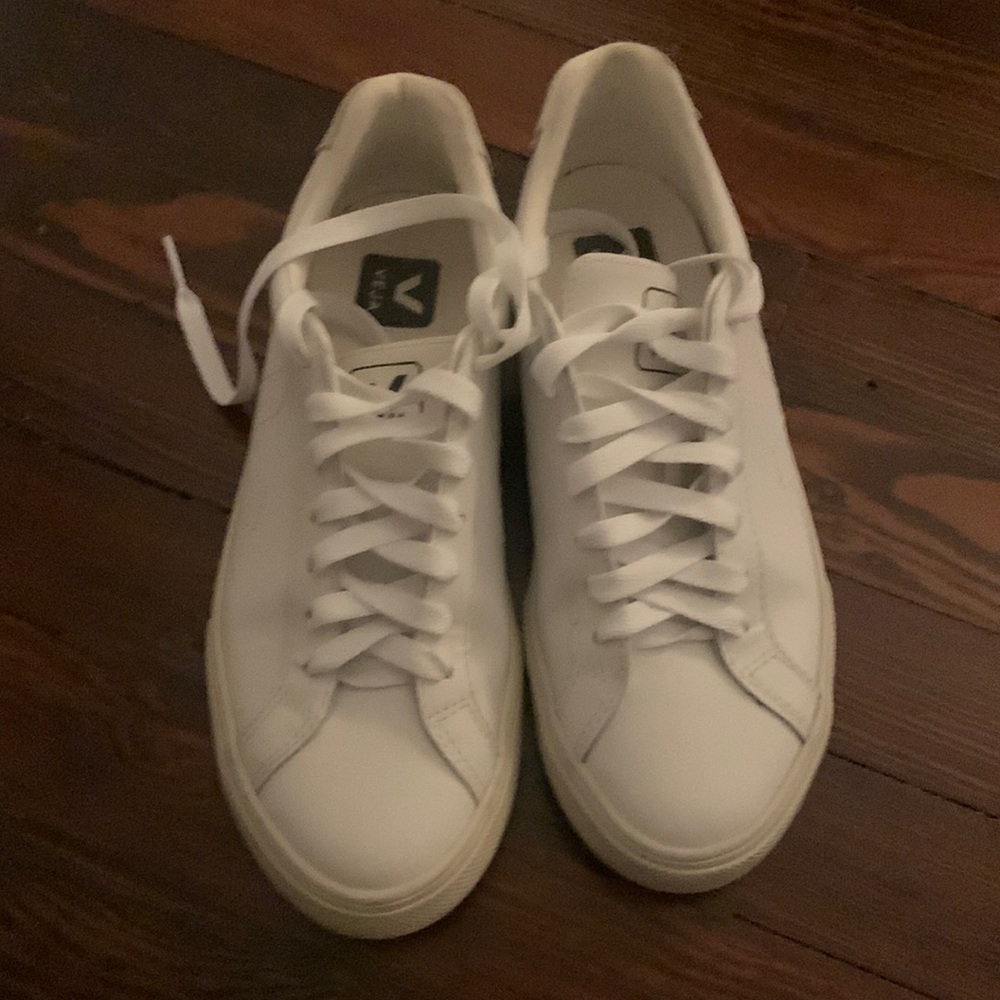 Veja Esplar Sneaker in Extra White